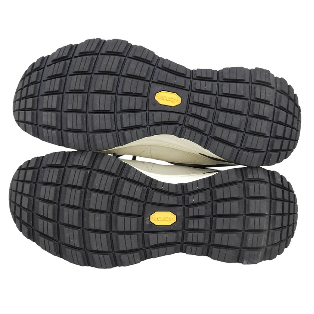 Moncler Lite Runner Low Cut Sneakers Beige Black — view 2