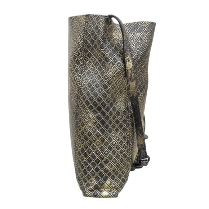Bottega Veneta Intreccio Mirage Shoulder Bag Black Gold — view 3