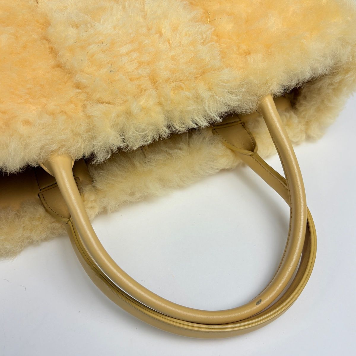 Bottega Veneta Small Arco Tote Intrecciato Shearling Yellow — view 9