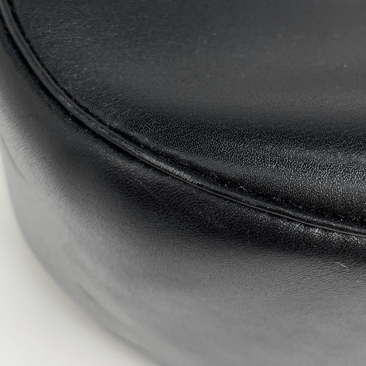 Cartier Panthère Shoulder Bag Leather Black — view 3