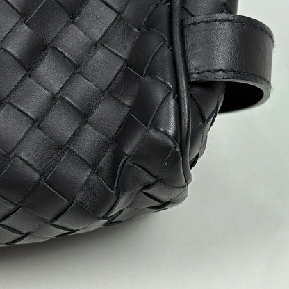 Bottega Veneta Intrecciato Second Bag Handbag Leather Black — view 3