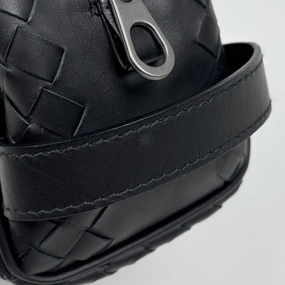 Bottega Veneta Intrecciato Second Bag Handbag Leather Black — view 5