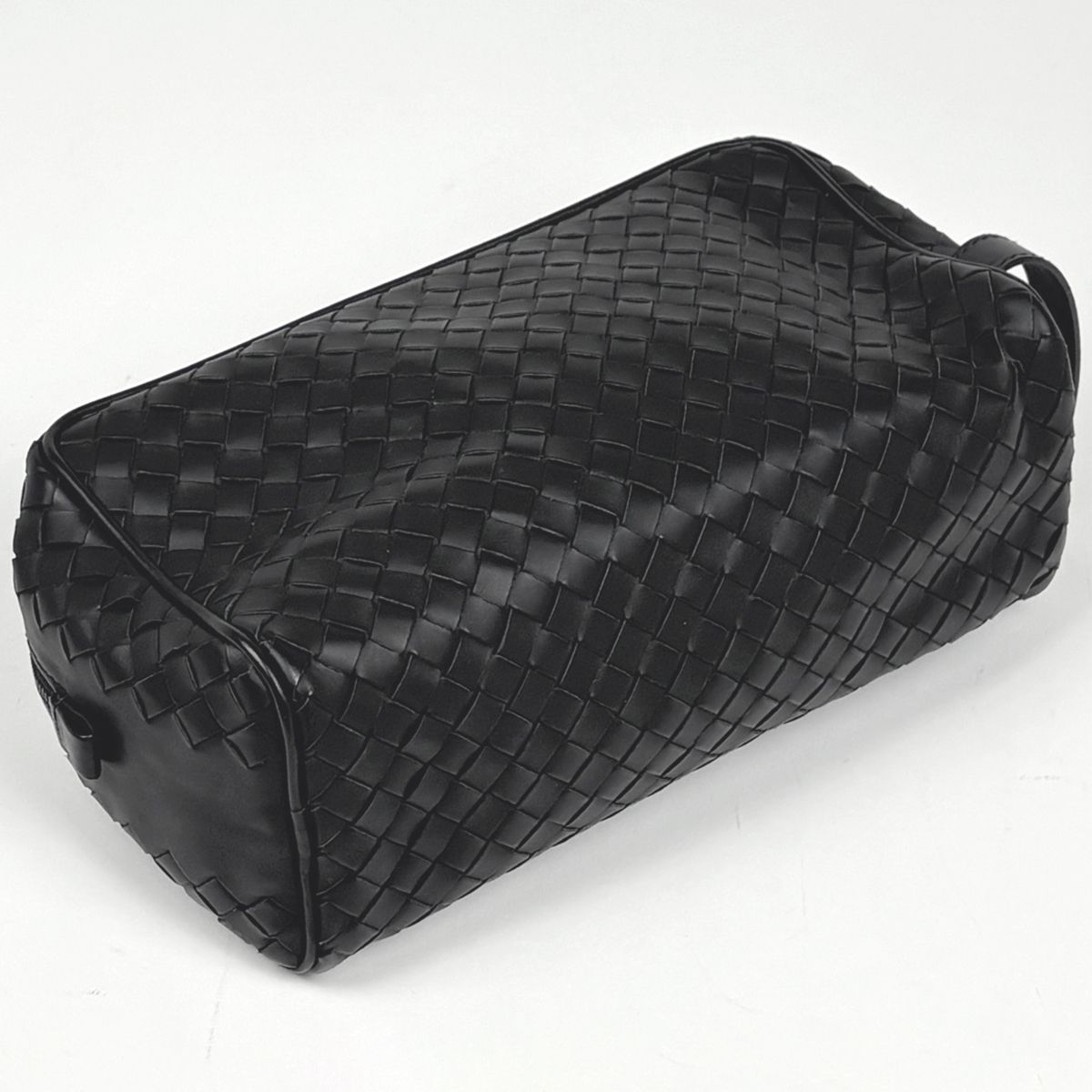 Bottega Veneta Intrecciato Second Bag Handbag Leather Black — view 2