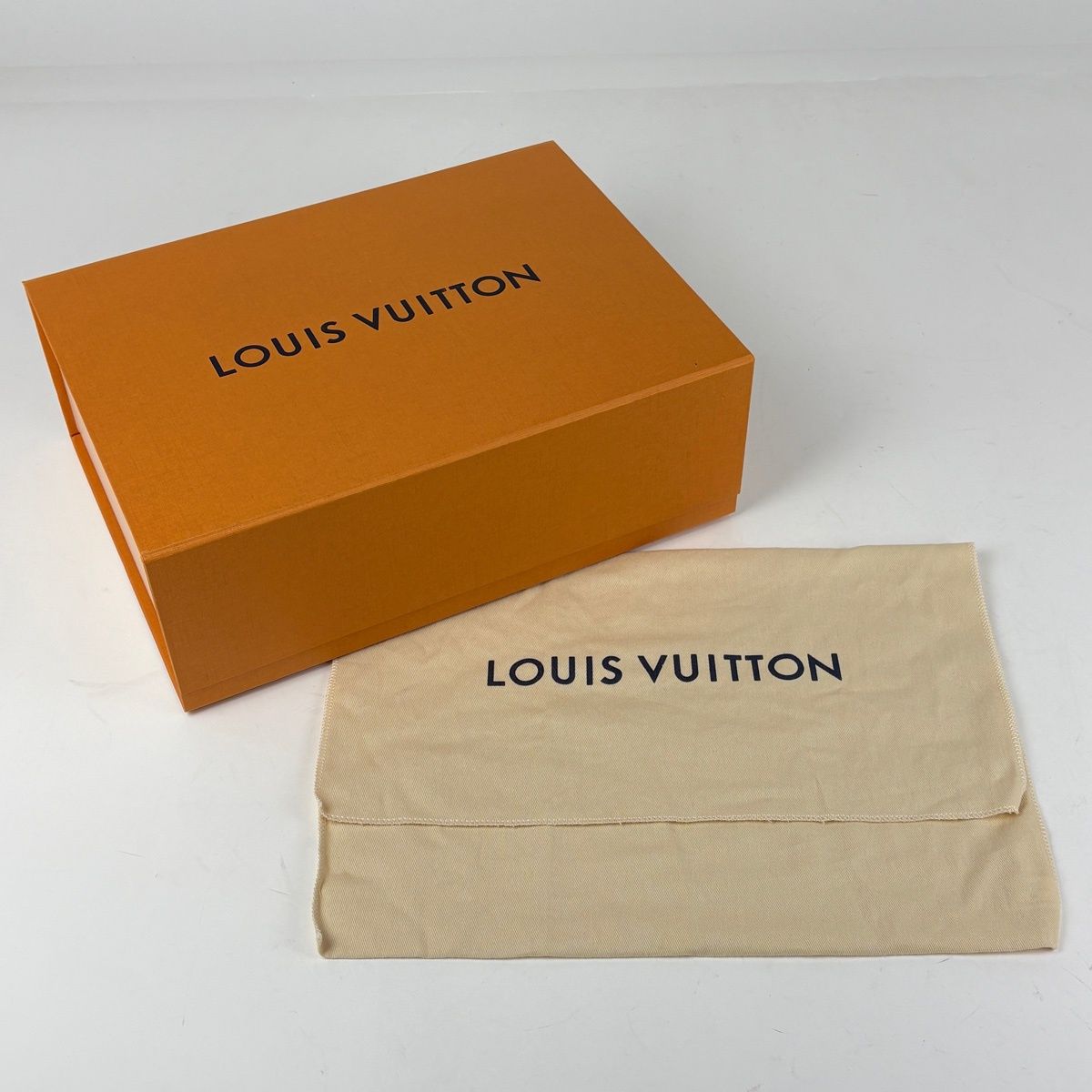 Louis Vuitton Waist Bag Monogram Reverse Brown Noir — view 7