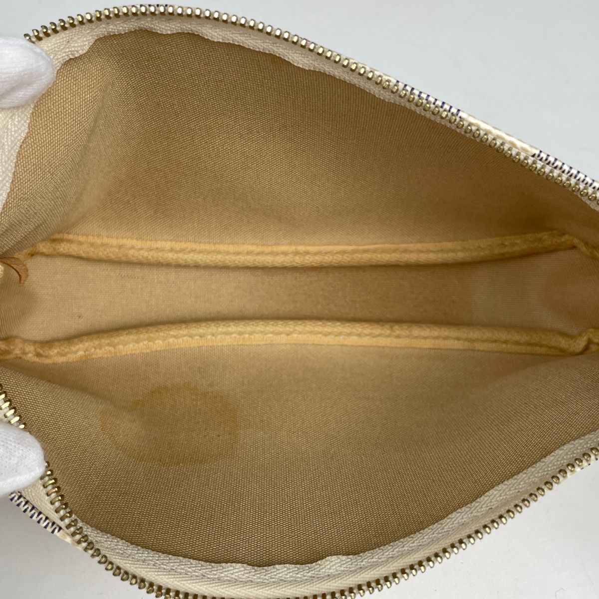 Louis Vuitton Pochette Makeup Cosmetics Pouch Damier Azur White — view 7