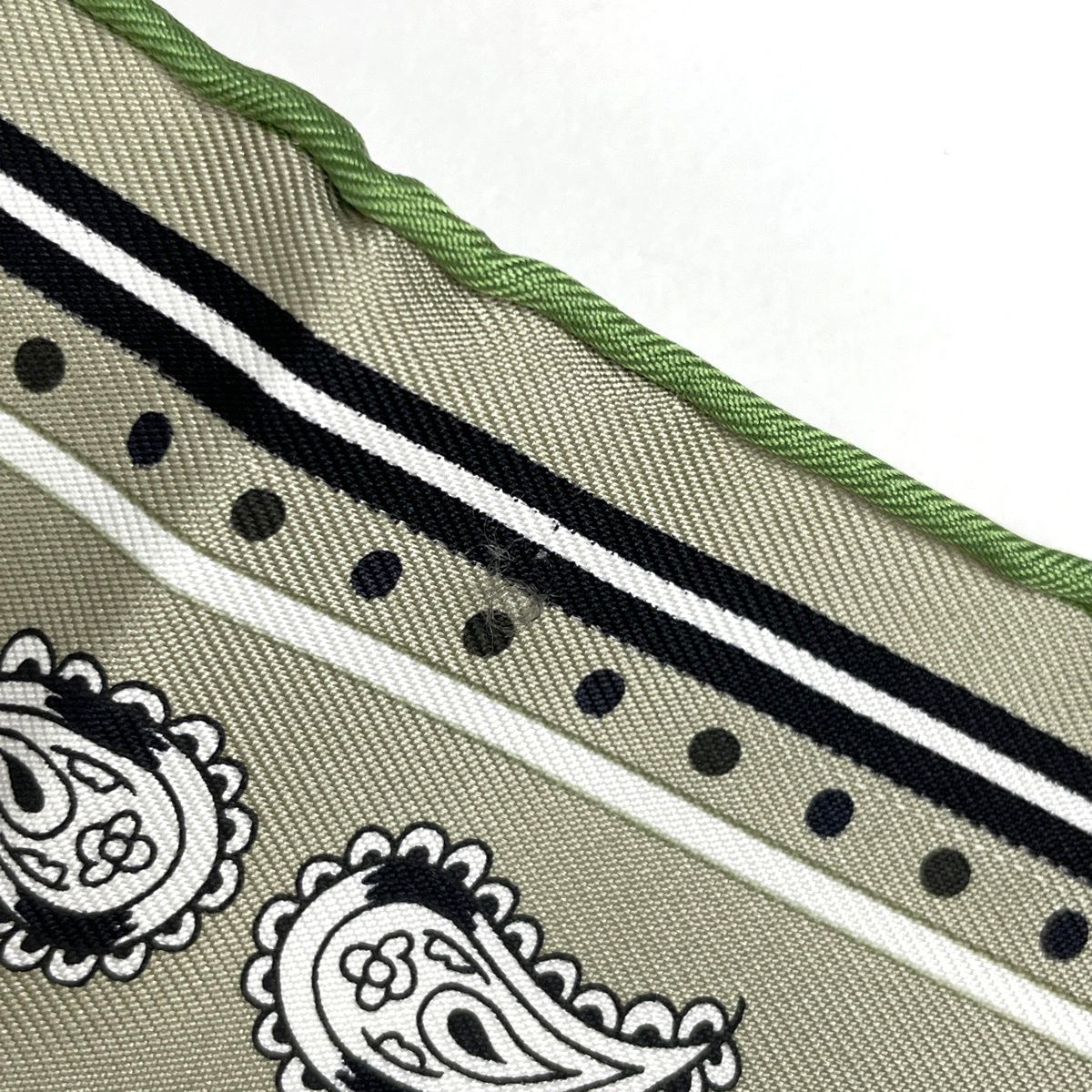 Hermes Carre 55 Chorus Stellarum Bandana Scarf Silk Khaki Multicolor — view 4