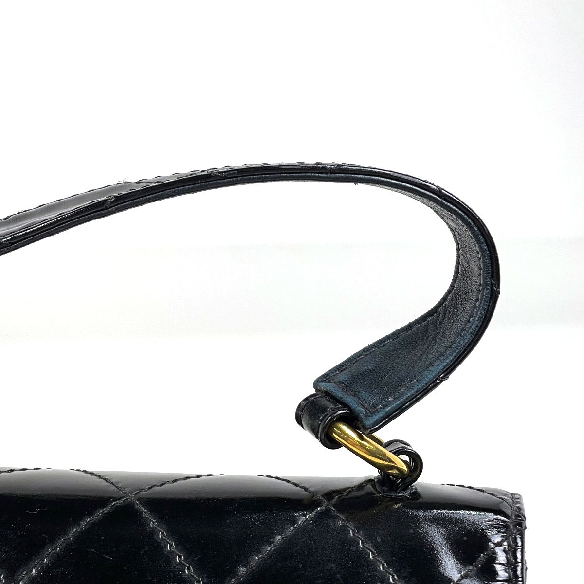 Chanel CC Logo Handbag Quilted Patent Leather Black — view 8