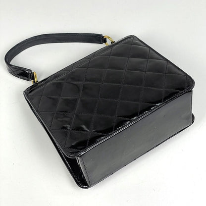 Chanel CC Logo Handbag Quilted Patent Leather Black — view 2