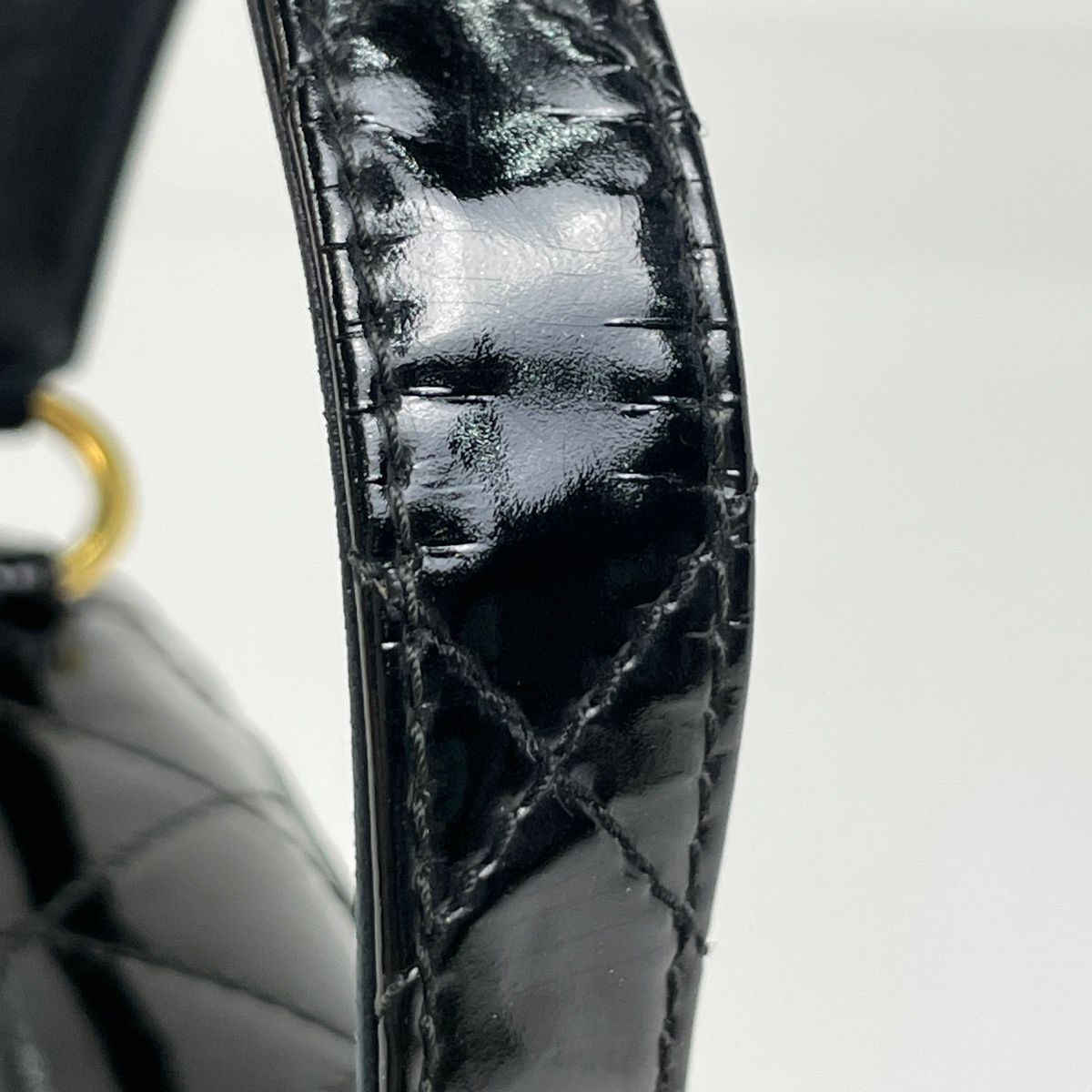 Chanel CC Logo Handbag Quilted Patent Leather Black — view 9