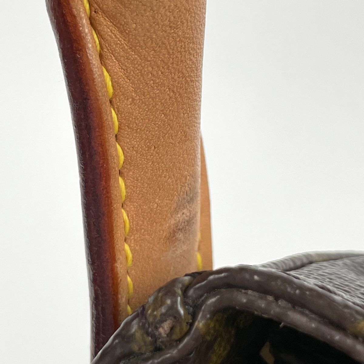 Louis Vuitton Looping GM Shoulder Monogram Brown — view 4