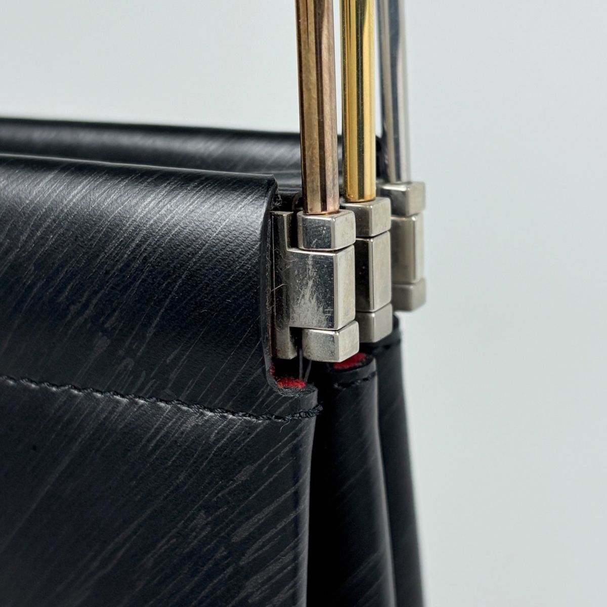 Cartier Trinity Handbag Leather Black — view 5
