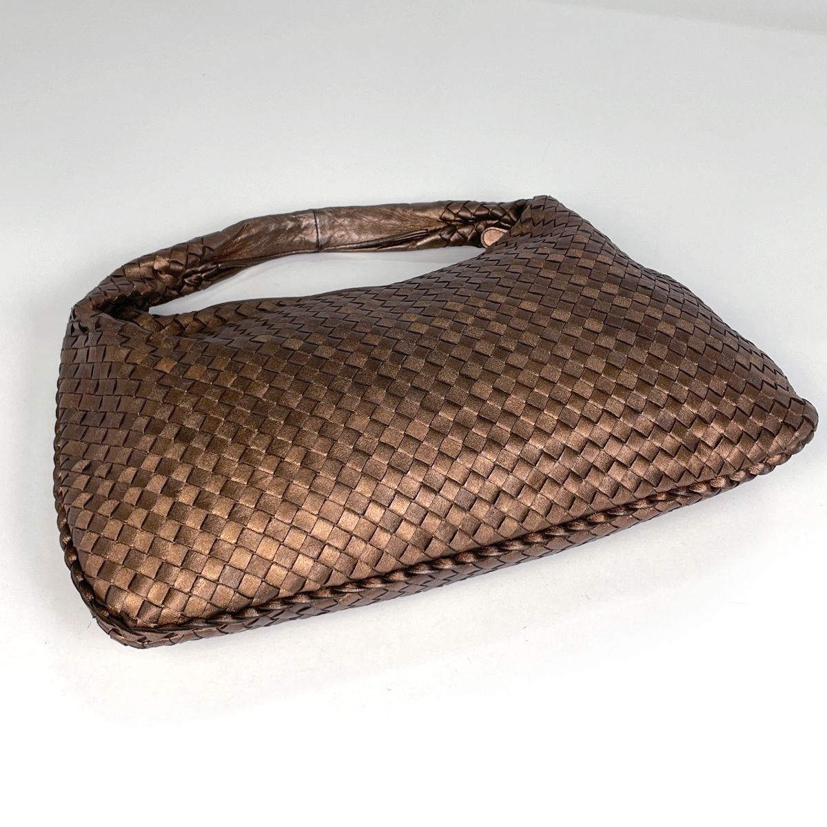 Bottega Veneta Intrecciato Shoulder Bag Hobo Leather Blanc — view 2
