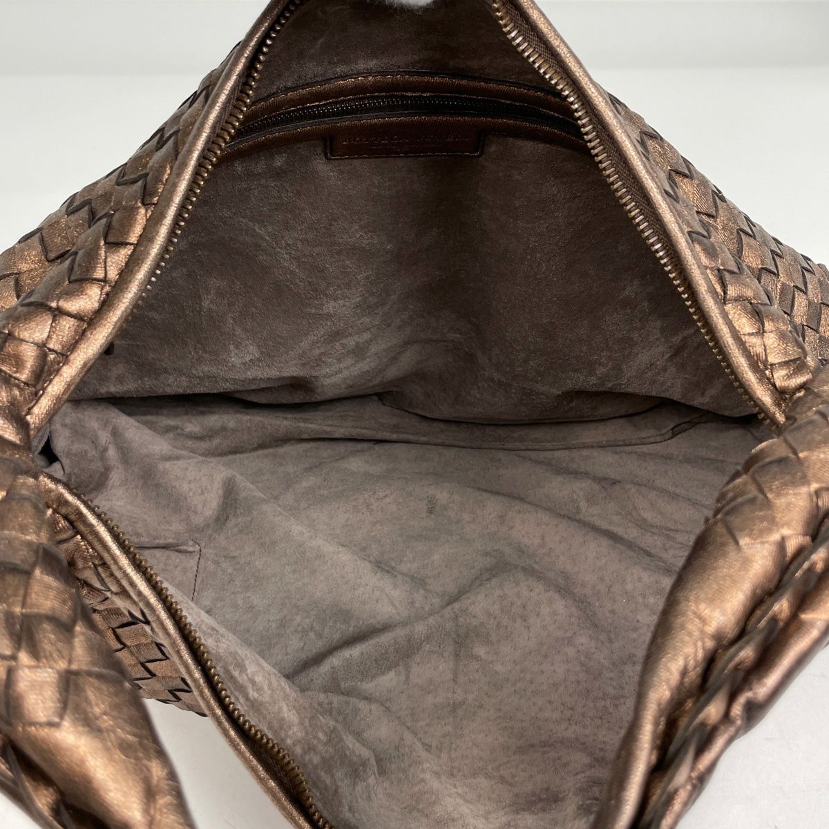 Bottega Veneta Intrecciato Shoulder Bag Hobo Leather Blanc — view 7