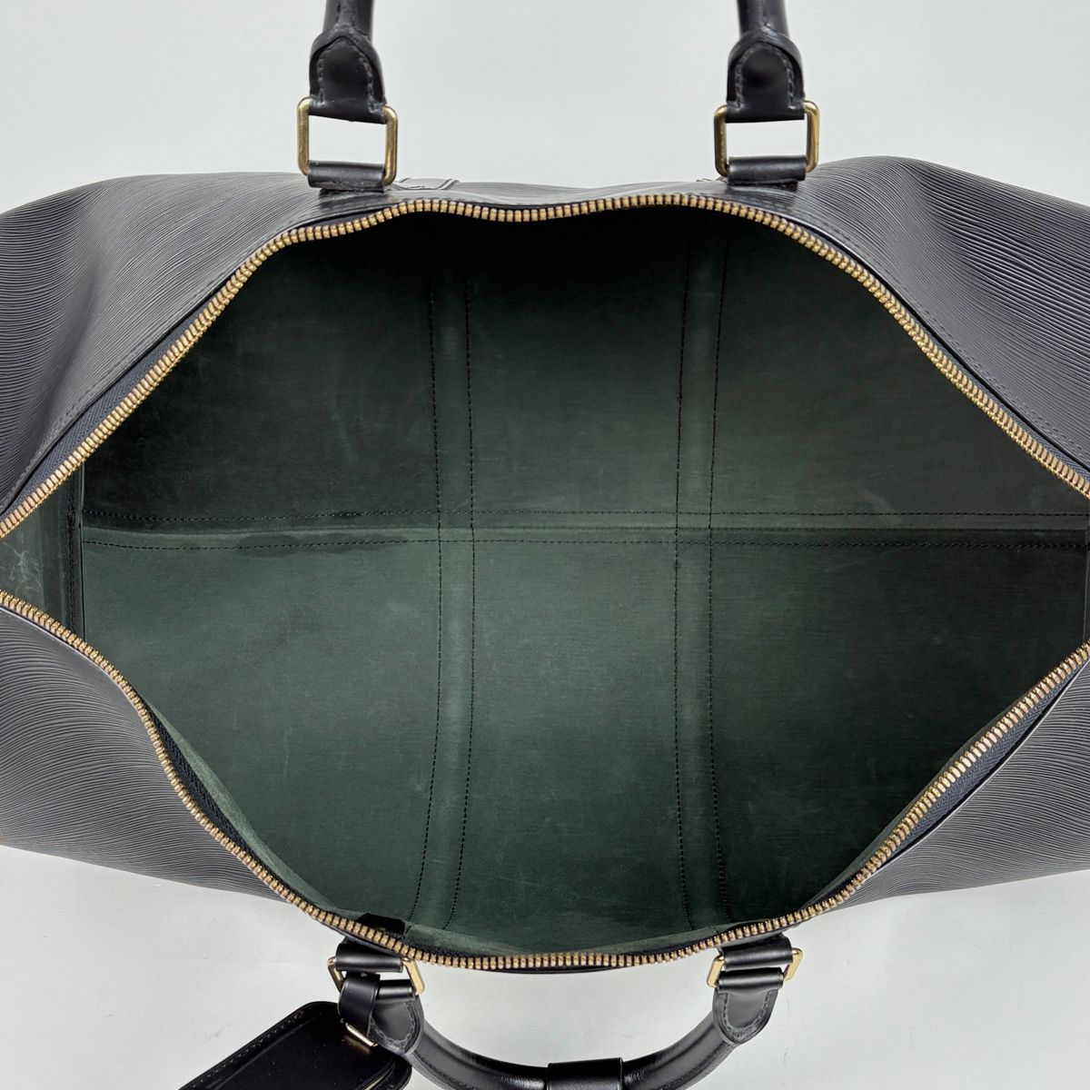 Louis Vuitton Keepall 55 Boston Bag Epi Noir — view 7