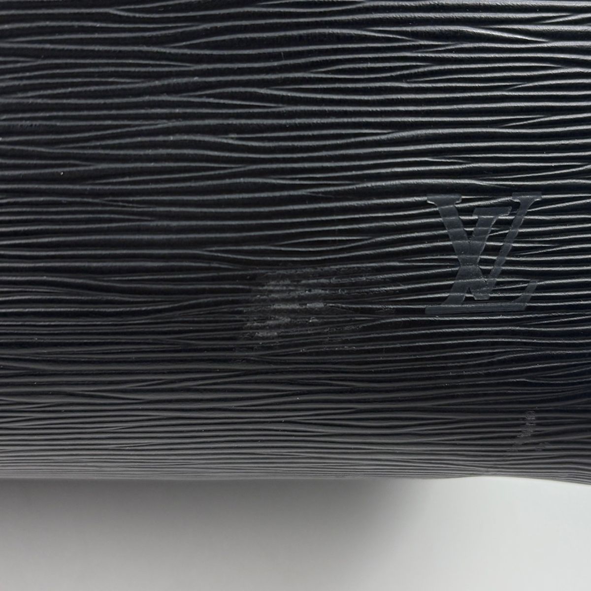 Louis Vuitton Keepall 55 Boston Bag Epi Noir — view 4