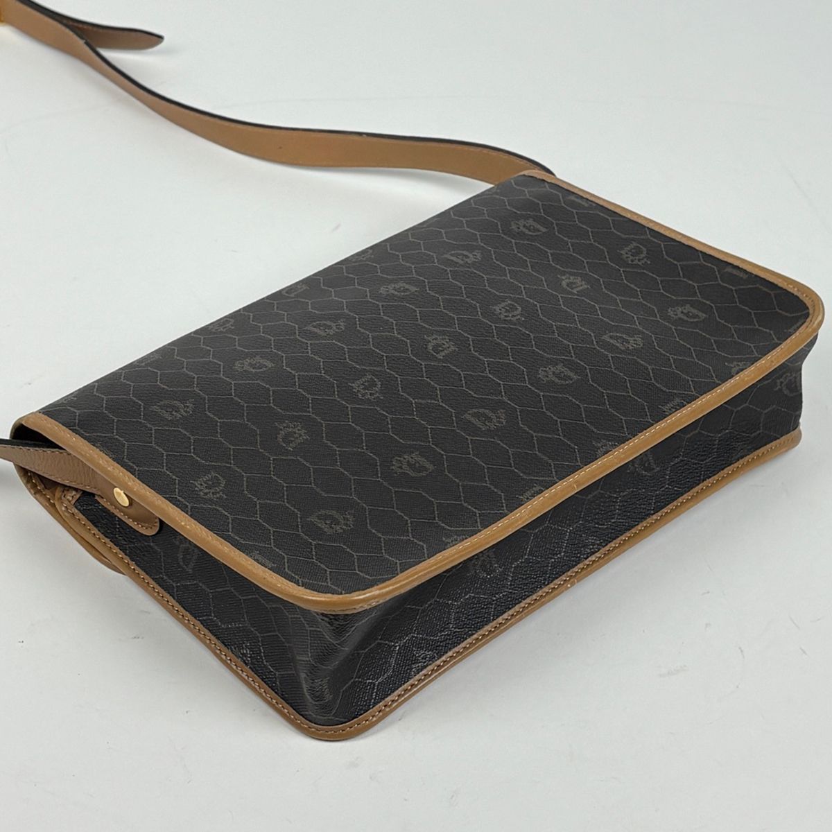 Dior Honeycomb Shoulder Bag Black Beige — view 2