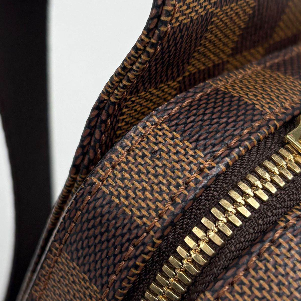 Louis Vuitton Geronimos Waist Bag Damier Brown — view 4