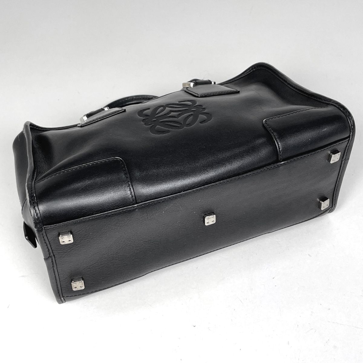 Loewe Amazona 28 Anagram Handbag Leather Black — view 2
