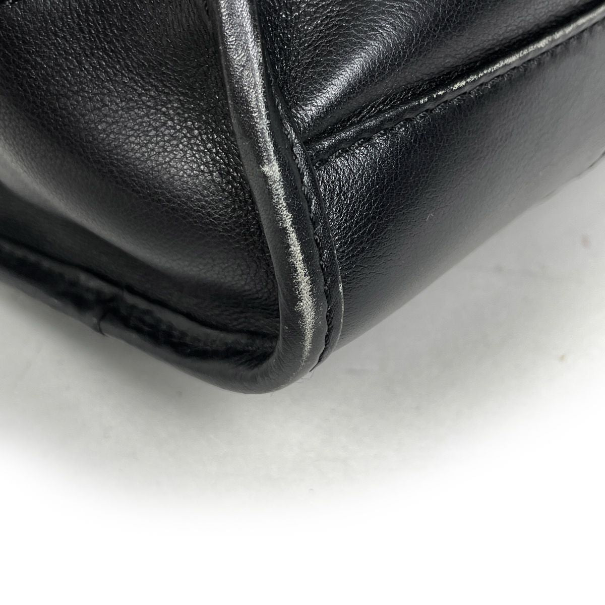 Loewe Amazona 28 Anagram Handbag Leather Black — view 3