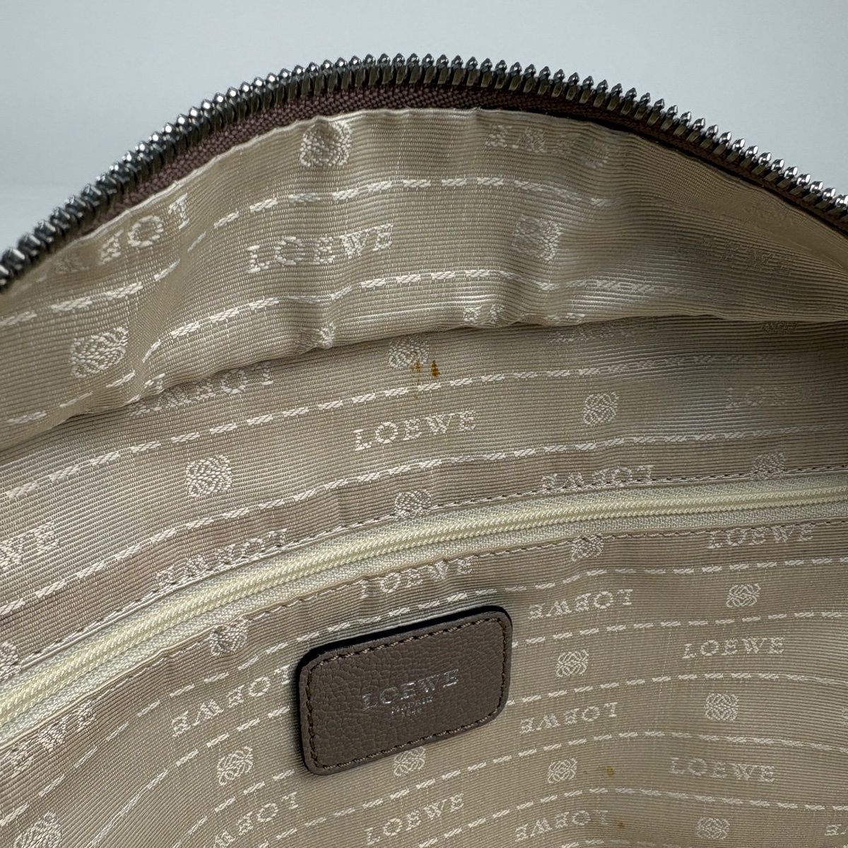 Loewe Amazona 36 Anagram Leather Gray Ju Handbag — view 8