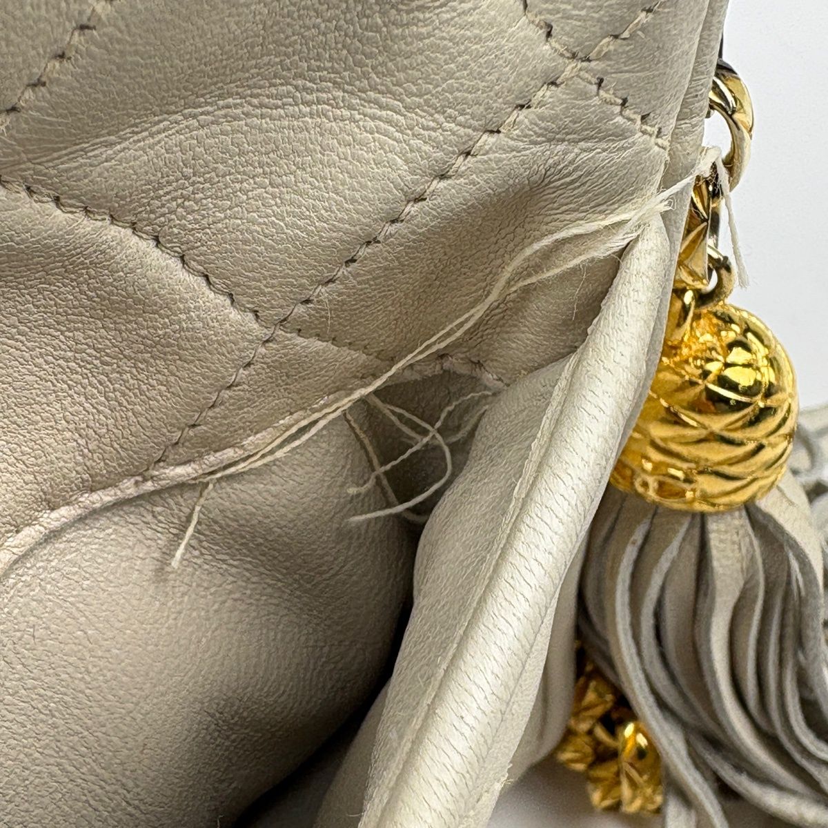 Chanel CC Logo Chain Shoulder Bag Quilted Fringe Leather White — view 4