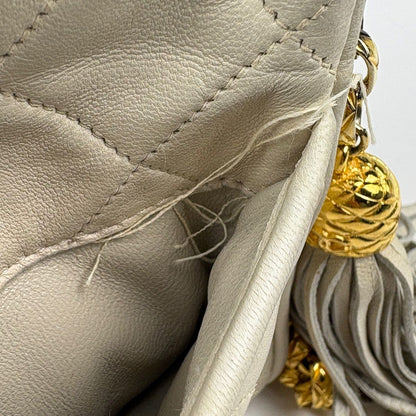 Chanel CC Logo Chain Shoulder Bag Quilted Fringe Leather White — view 4