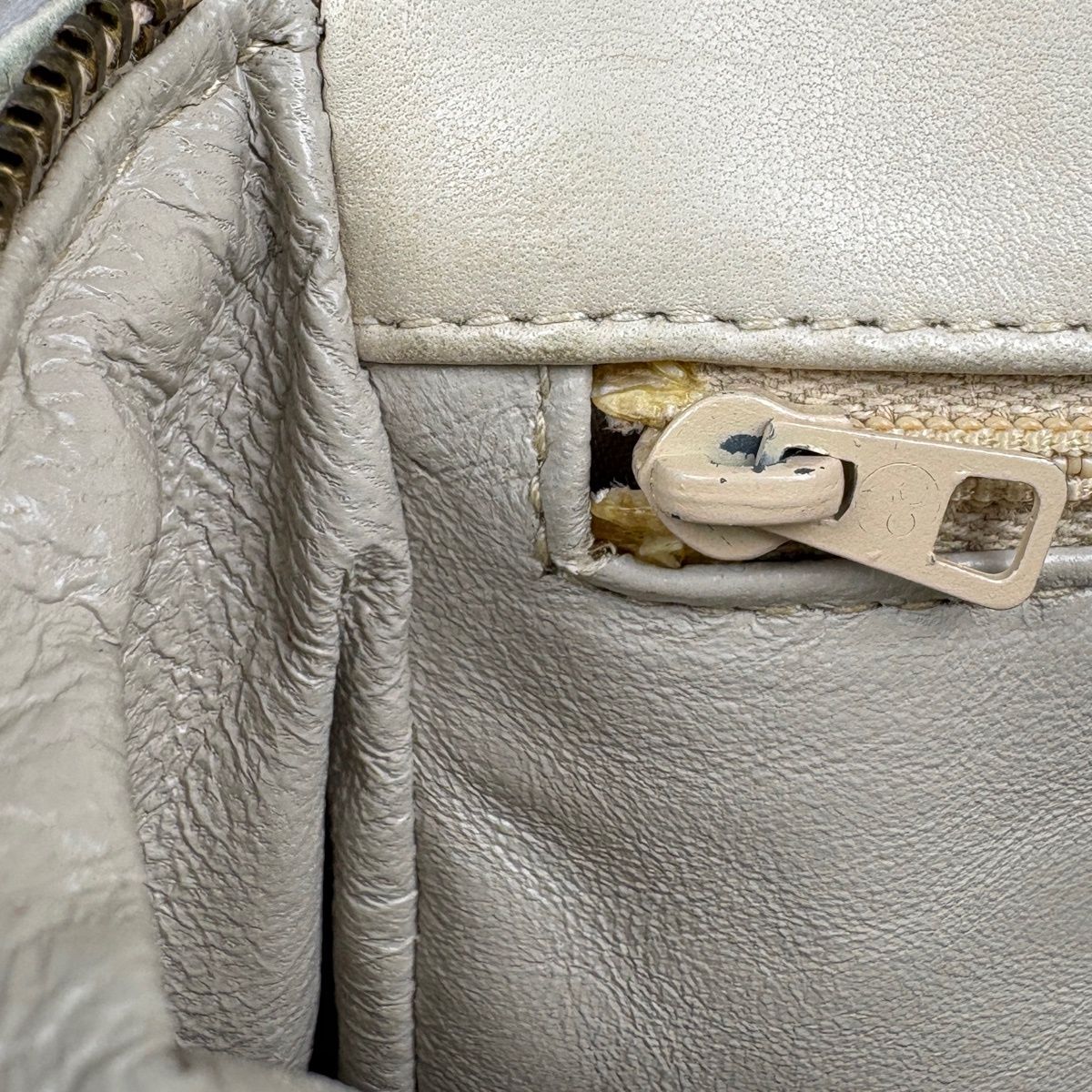 Chanel CC Logo Chain Shoulder Bag Quilted Fringe Leather White — view 7