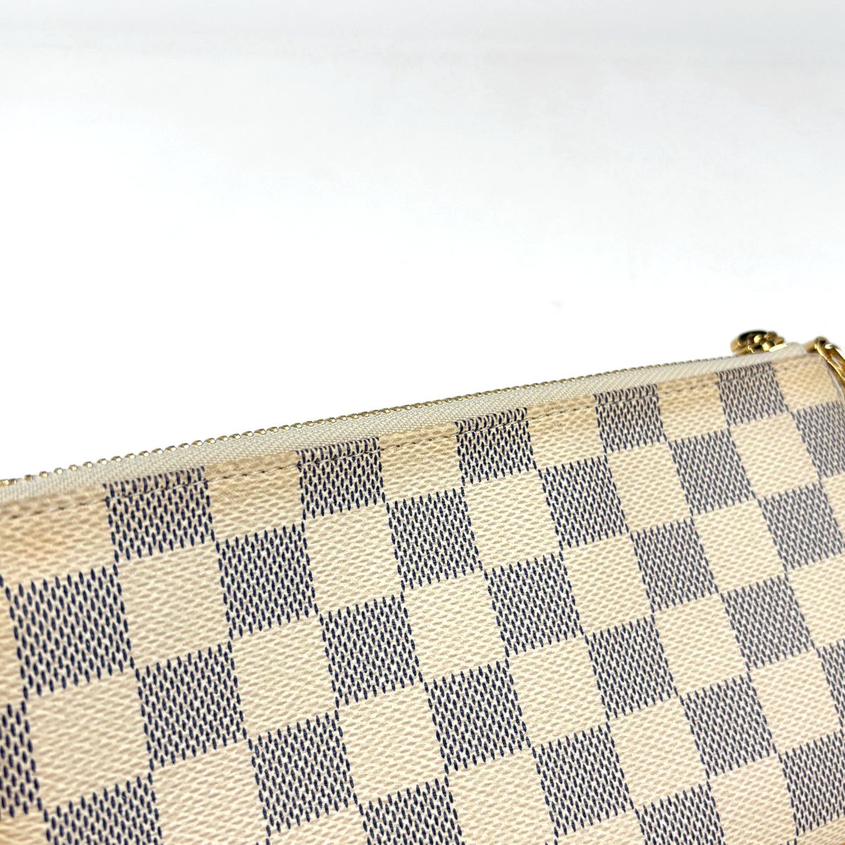 Louis Vuitton Pochette Mila Shoulder Bag Makeup Cosmetics Pouch Damier Azur — view 5