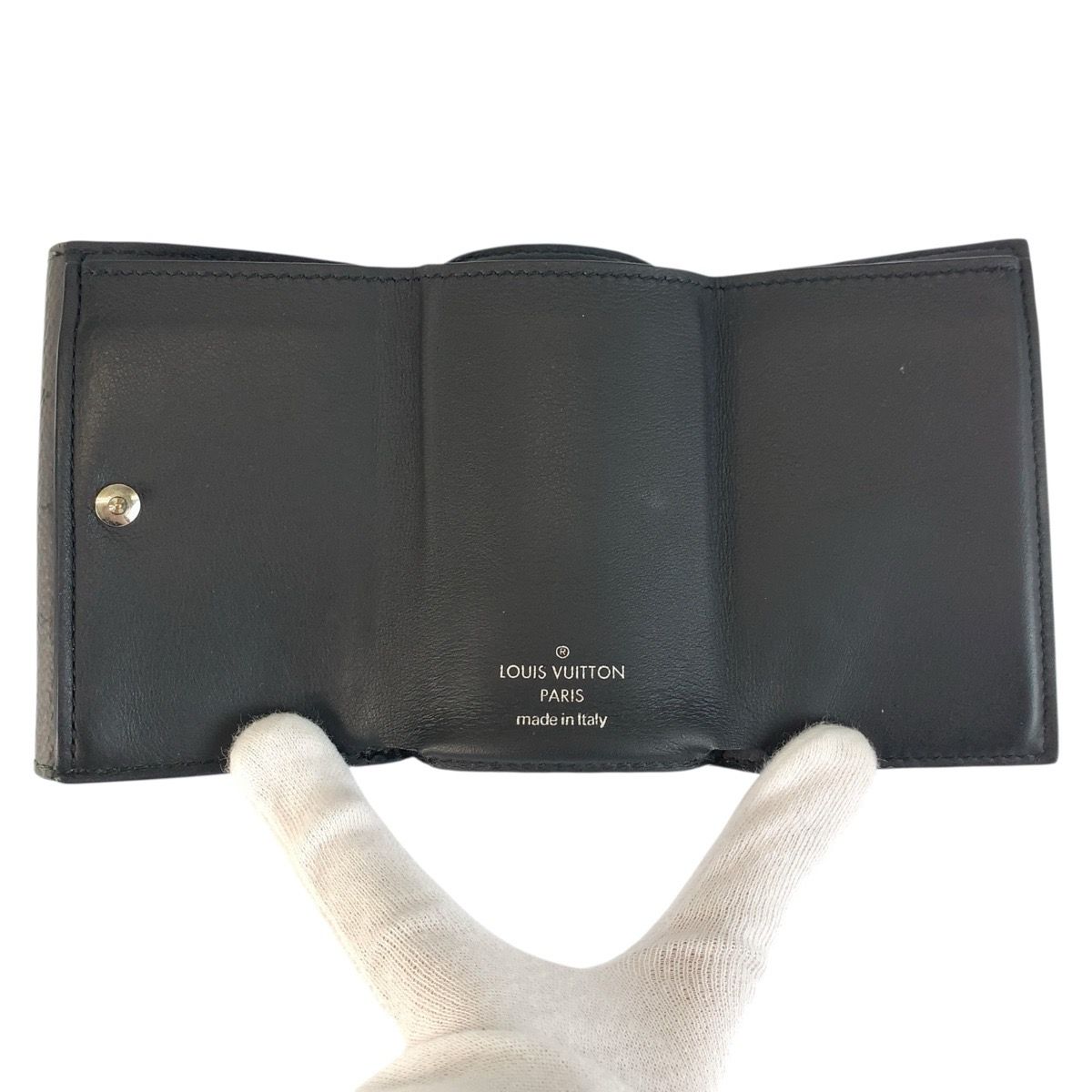 Louis Vuitton Monogram Eclipse Reverse Discovery Compact Wallet Black Folding — view 4