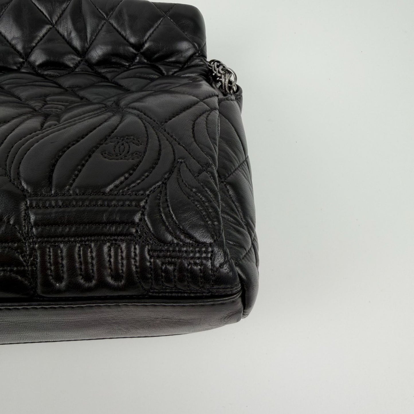 Chanel CC Logo Quilted Paris Moscow Collection Chain Shoulder Bag Black Leather — view 8