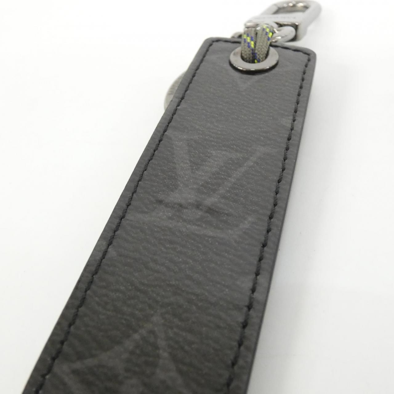 Louis Vuitton Monogram Eclipse Gray's Porte Cles Tag LV — view 3