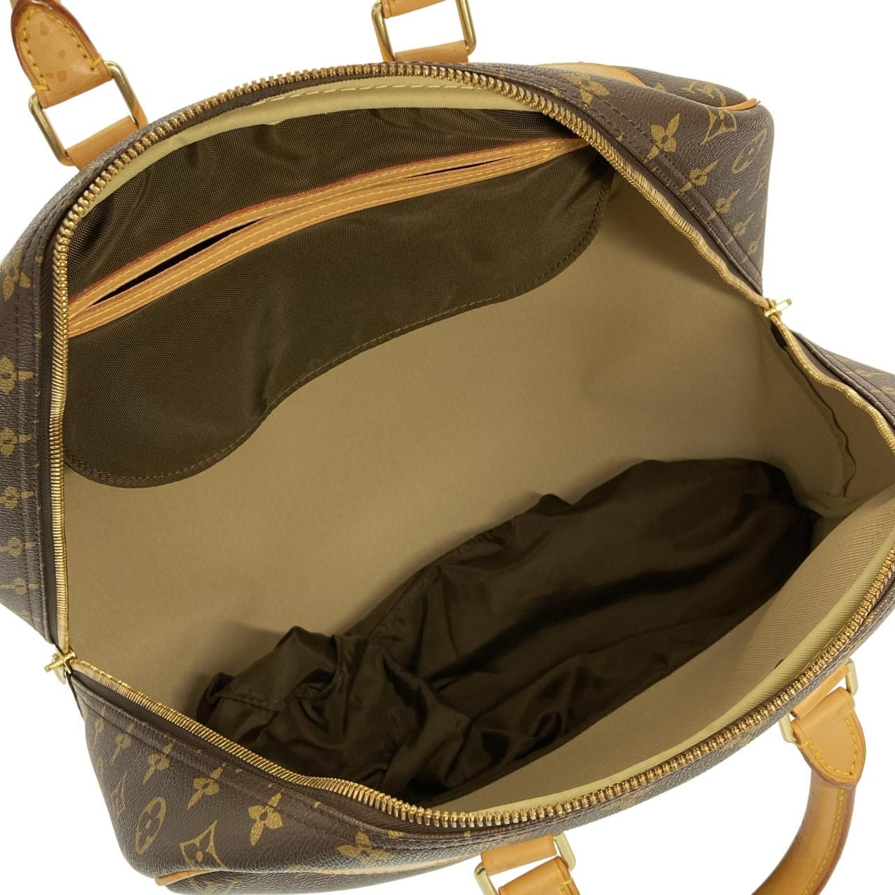 Louis Vuitton Monogram Evasion — view 9
