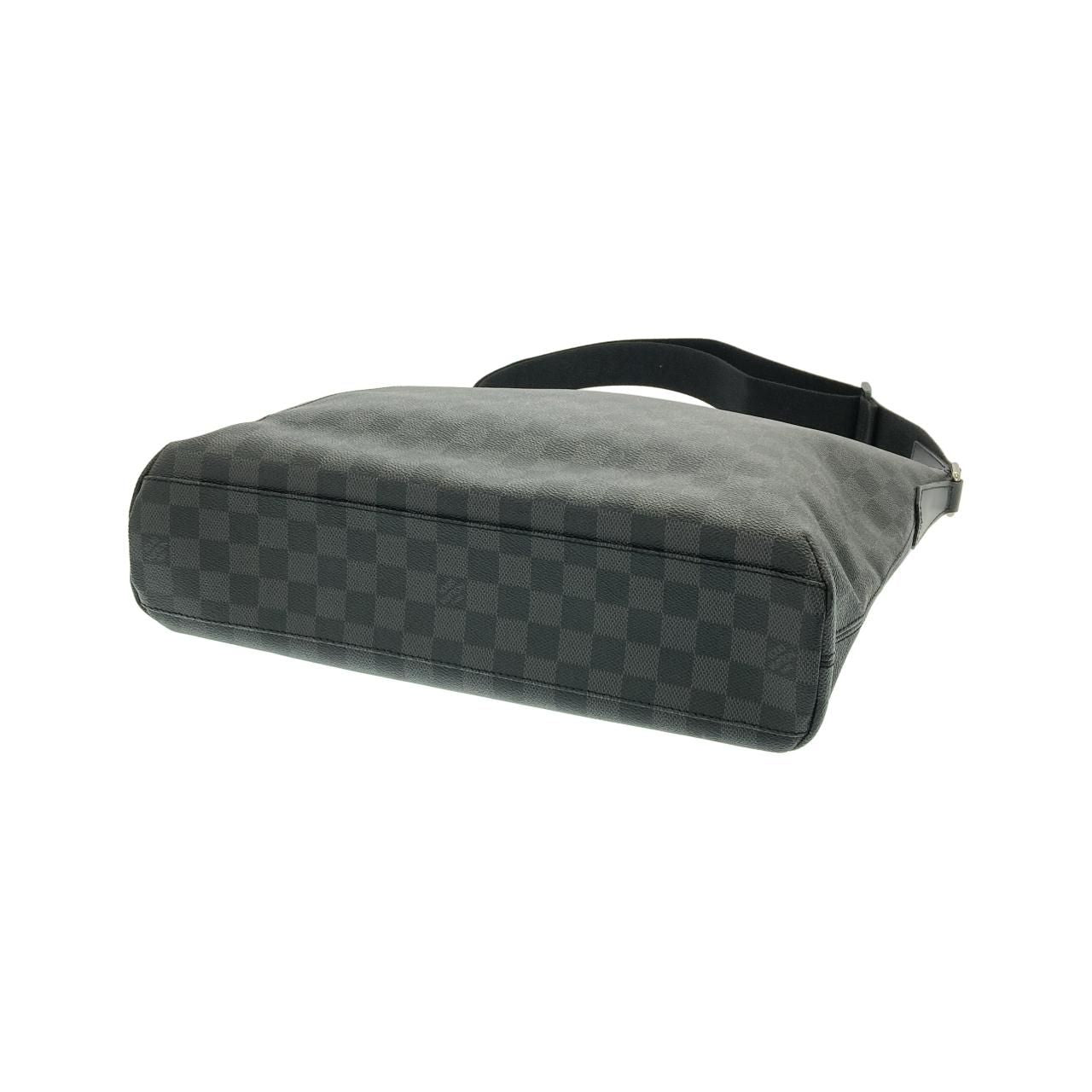 Louis Vuitton Damier Graphite Mick Shoulder — view 3