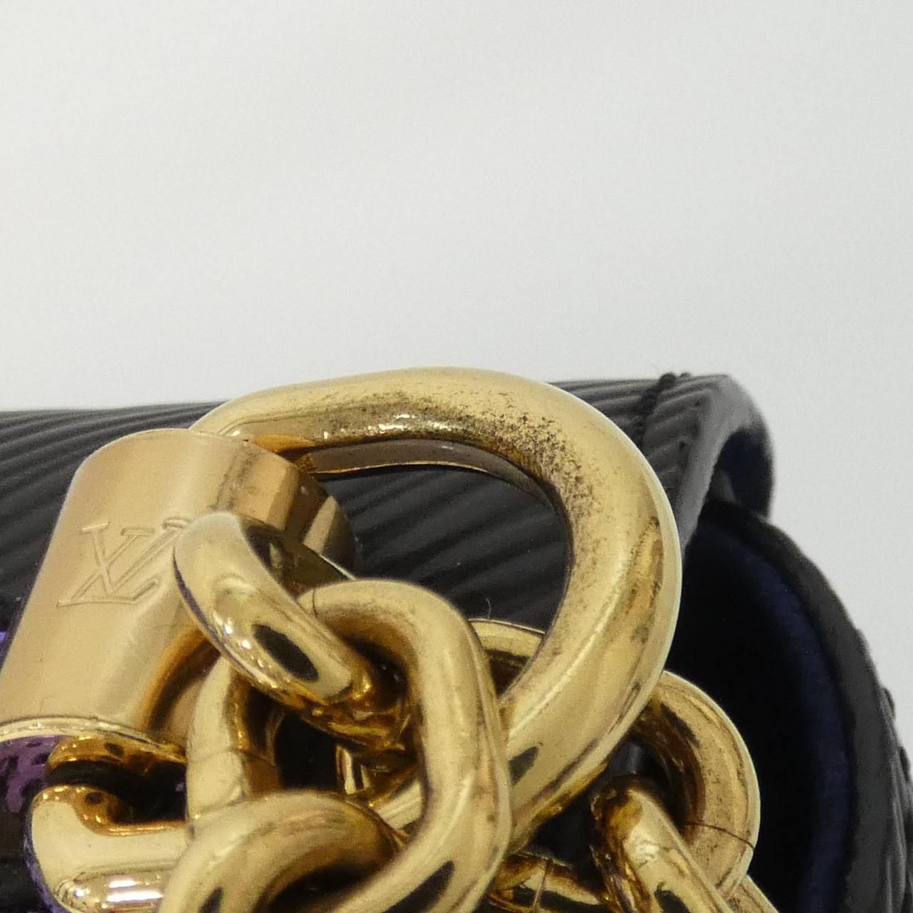 Louis Vuitton Twist Shoulder — view 7