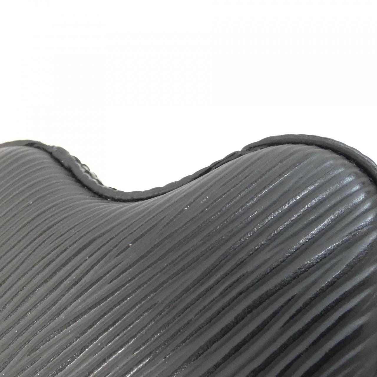 Louis Vuitton Twist Shoulder — view 4