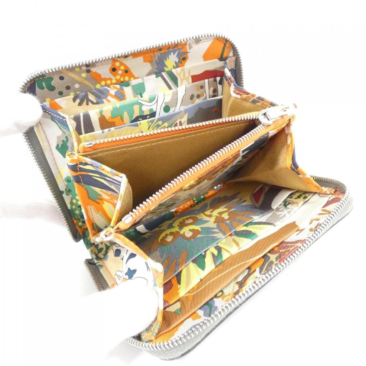 Hermes en Liberte Silk in Compact Wallet — view 7
