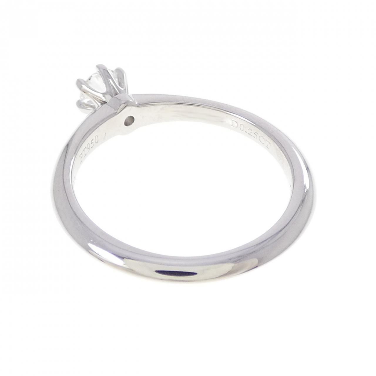 Tiffany & Co Classic Solitaire Ring — view 3