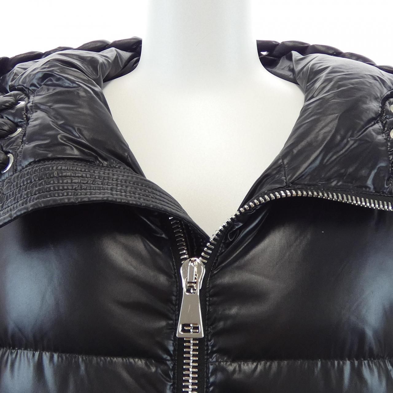 Moncler Genius Kei Ninomiya Almandine Down Jacket Handbag — view 6