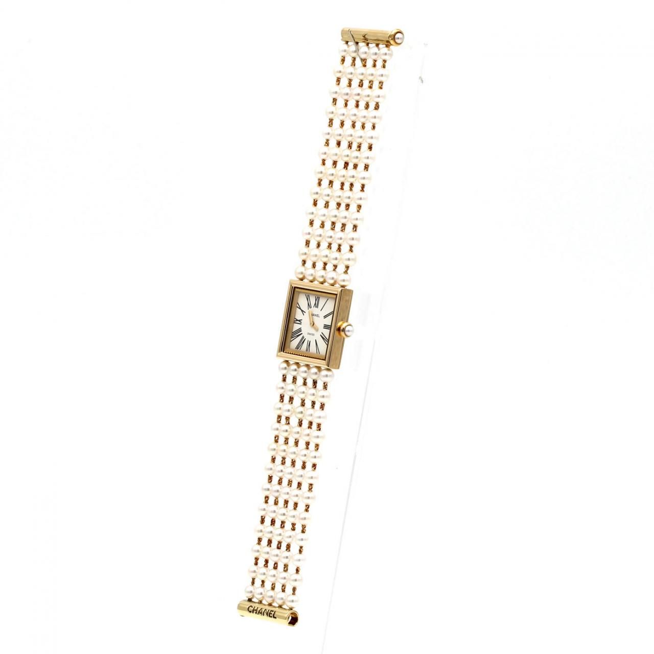 Chanel Mademoiselle YG Pearl Bracelet M YG Quartz — view 2