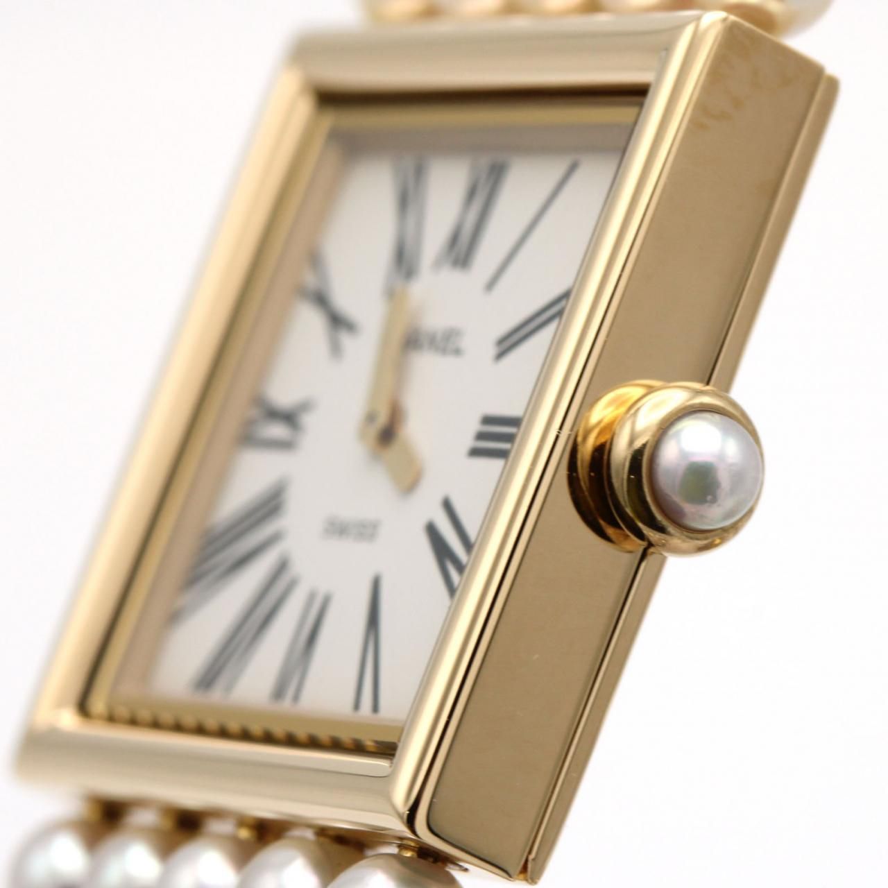 Chanel Mademoiselle YG Pearl Bracelet M YG Quartz — view 6
