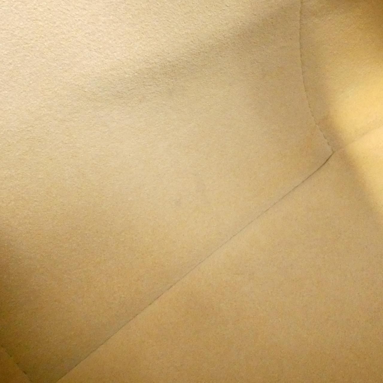 Louis Vuitton Monogram Artsy Shoulder — view 9