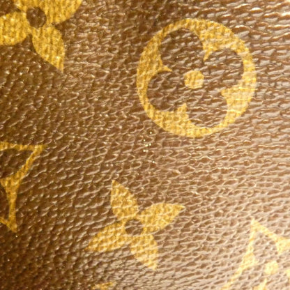 Louis Vuitton Monogram Artsy Shoulder — view 3