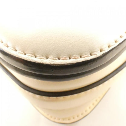 Louis Vuitton LV Pont Neuf Shoulder — view 3