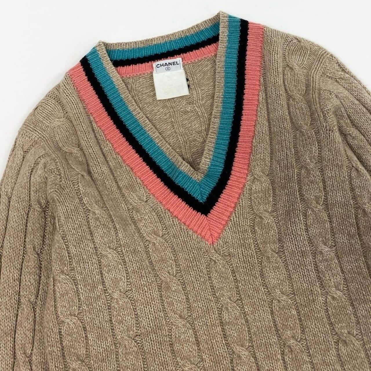 Chanel Vintage CC Logo Beige Cashmere Skool Knit Sweater A3 — view 4