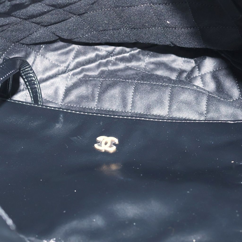 Chanel 22 Tote Chain Black Shiny Calfskin Gold — view 5
