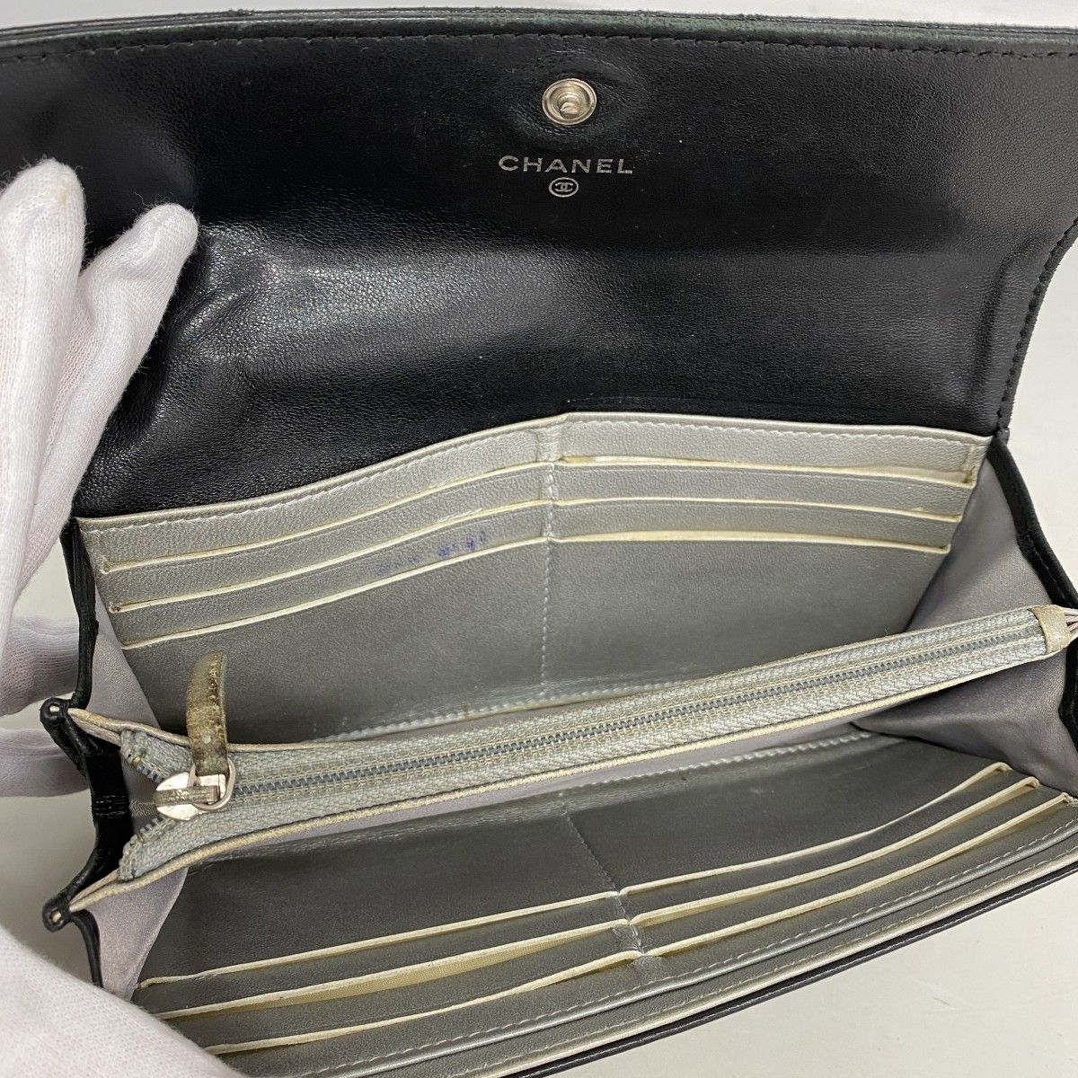 Chanel Wallet Camellia Lambskin Black Silver — view 3