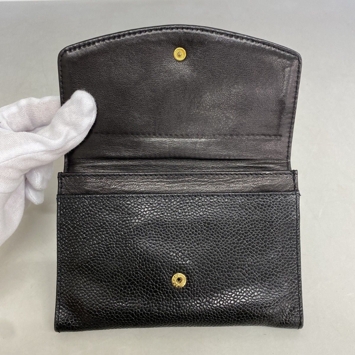 Chanel Wallet Caviar Leather Black Gold — view 7
