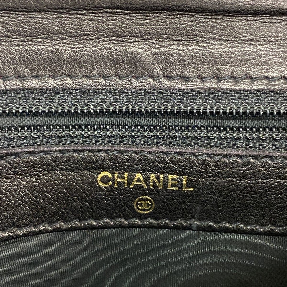 Chanel Wallet Caviar Leather Black Gold — view 4