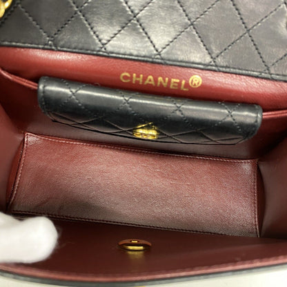 Chanel Shoulder Bag Quilted Lambskin Black Gold — view 4