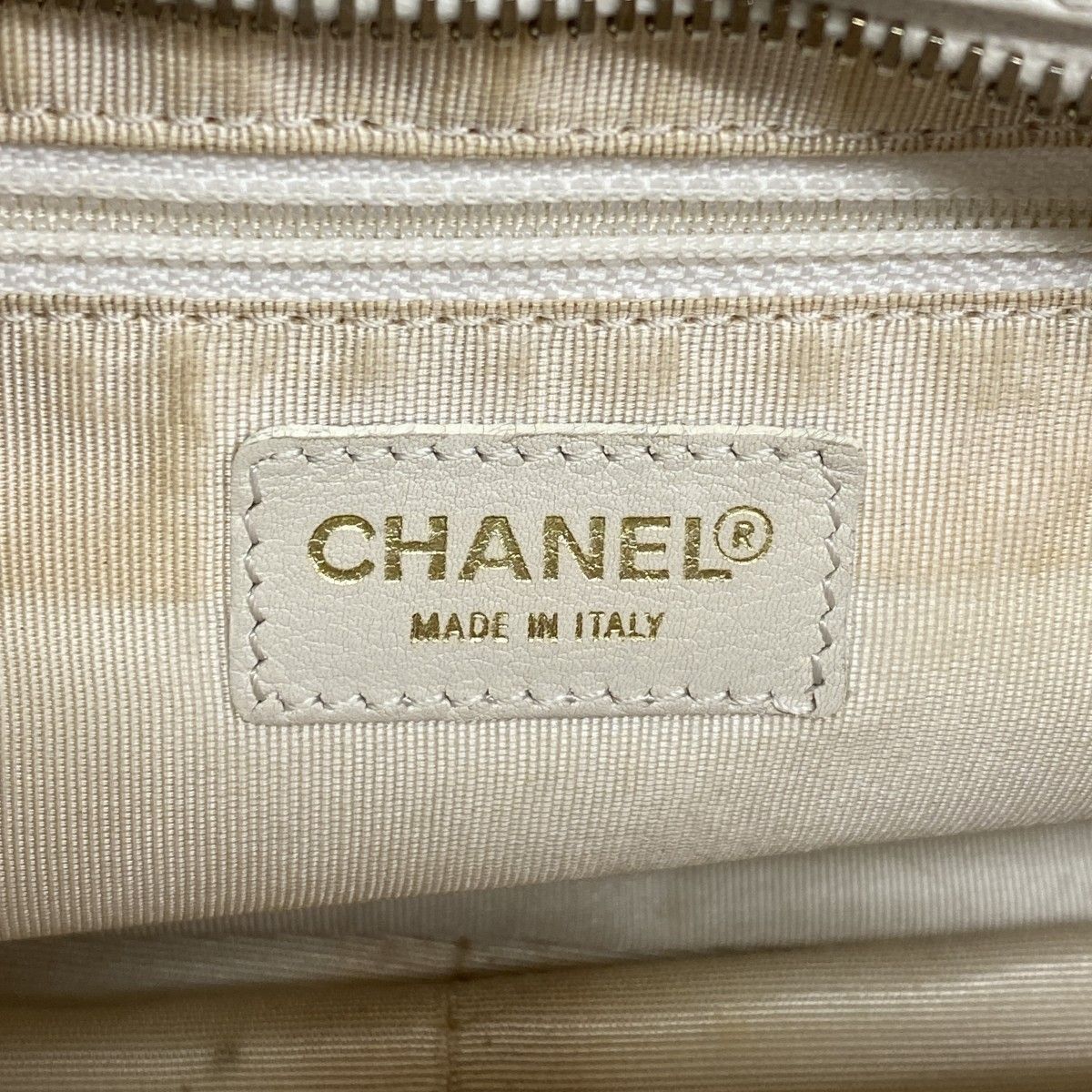 Chanel Chain Tote Quilted Caviar Leather White Champagne Gold — view 5